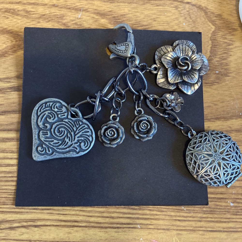 🆕 HANDCRAFTED PURSE CHARM, KEYCHAIN, BACKPACK DECORATION OR ZIPPER PULL